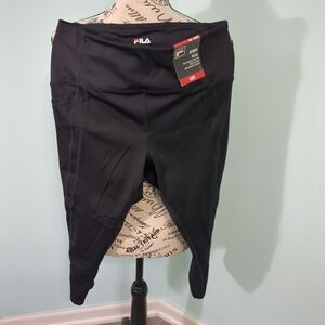 Fila Sport Women's Activate Capri High Rise Mineral Black NWT large new